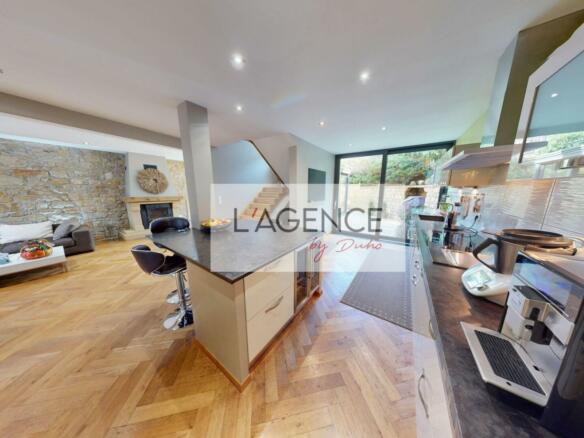 1761560448 VM1934 1 original